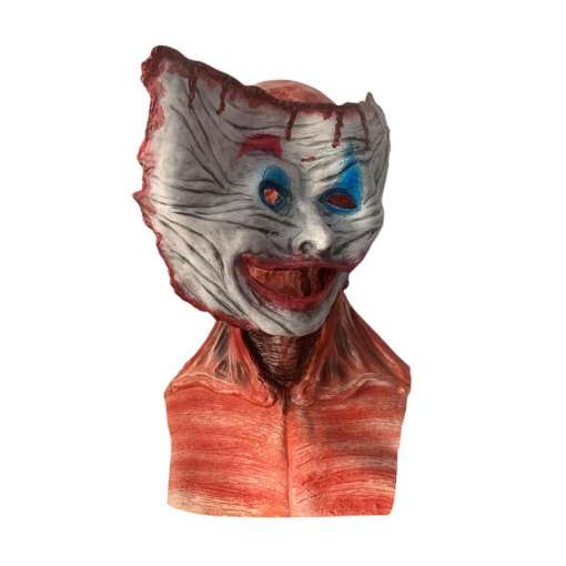 kummist mask, millel on hirmutav naeratus ja sinised silmameigid, punaste ja valgete detailidega