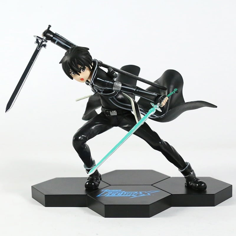 mustas rüüs anime figuur kahe mõõgaga
