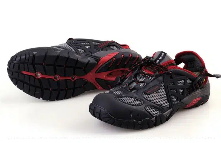 2017 Men Outdoor Sneakers Breathable Hiking Shoes Big Size Men Women Outdoor Hiking Sandals Men Trekking Trail Water Sandals 37