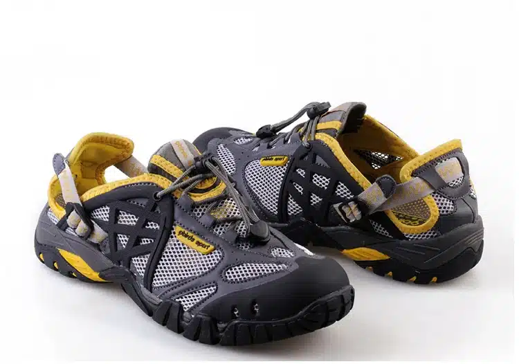 2017 Men Outdoor Sneakers Breathable Hiking Shoes Big Size Men Women Outdoor Hiking Sandals Men Trekking Trail Water Sandals 40