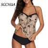 naine kannab lillemustriga vintage stiilis trikood