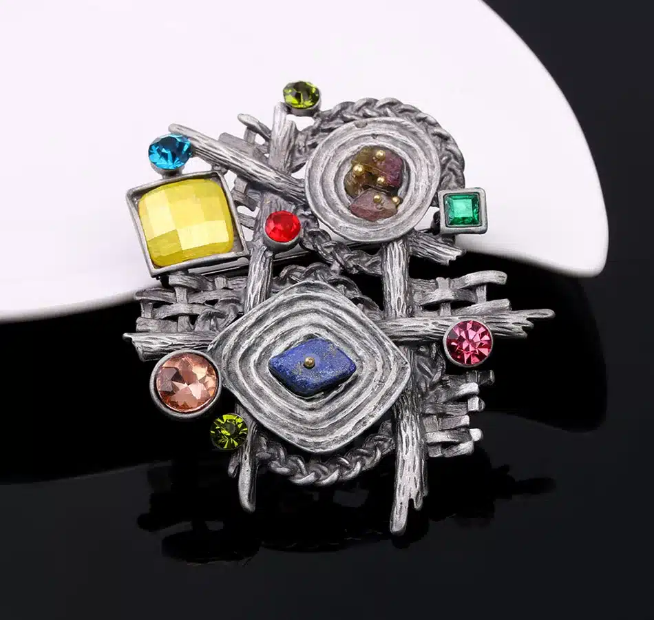 MloveAcc Multicolor Stone Scarf Clip Vintage Brooches for Women Antique Ethnic Retro Irregular Geometric Brooch Jewelry 21