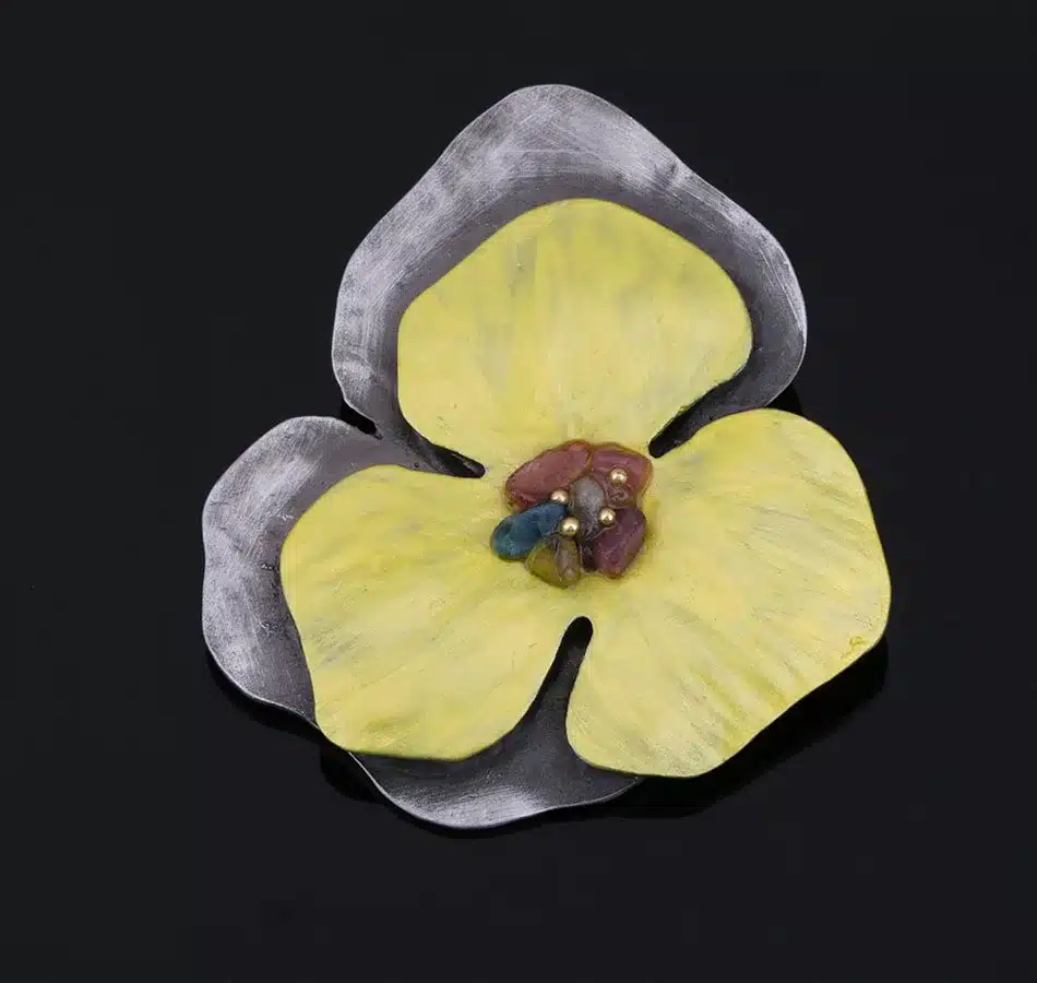 MloveAcc Brand Vintage Women Brooches & Pins Jewelry Yellow Enamel Flower Brooch w/ Stone Fashion Anniversary Souvenirs 17