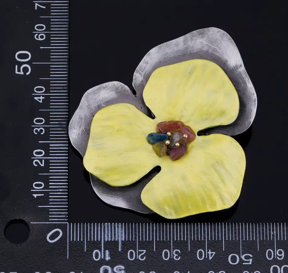 MloveAcc Brand Vintage Women Brooches & Pins Jewelry Yellow Enamel Flower Brooch w/ Stone Fashion Anniversary Souvenirs 19