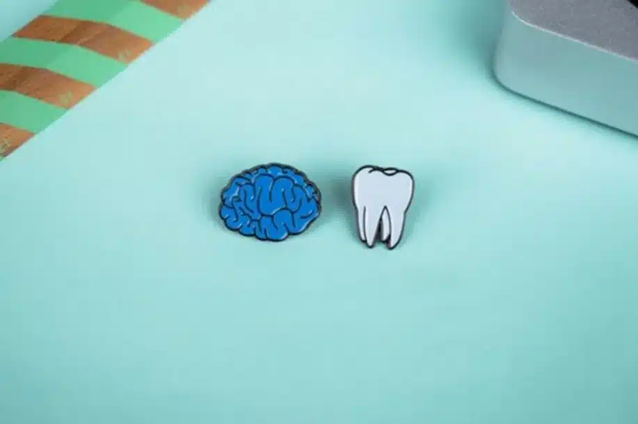 Timlee X015 Cartoon Cute Brain Heart Eye Tooth Metal Brooch Pins Button Pins Girl Gift Wholesale 14