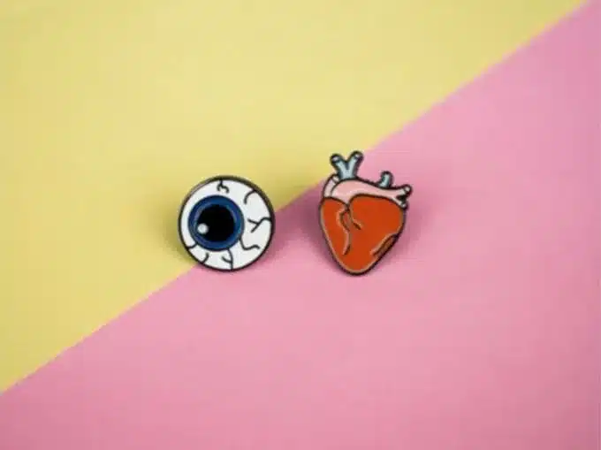 Timlee X015 Cartoon Cute Brain Heart Eye Tooth Metal Brooch Pins Button Pins Girl Gift Wholesale 16