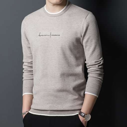 helehall meeste pullover, millel on minimalistlik disain ja pikkade varrukatega