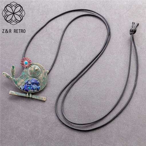 Linnukujulise ripatsiga vintage stiilis kee