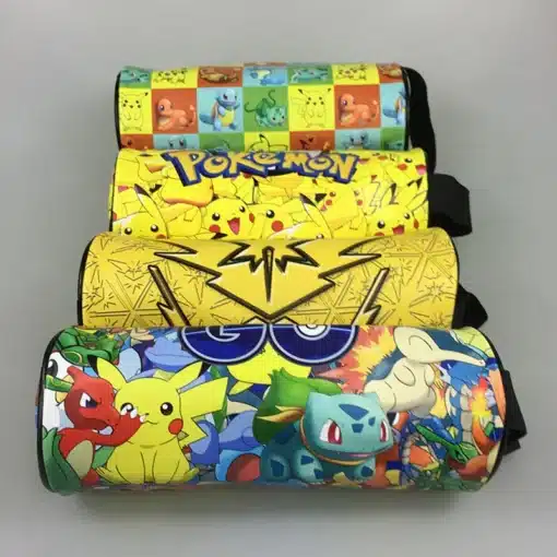 neli värvilist pinalit erinevate pokemonide piltidega
