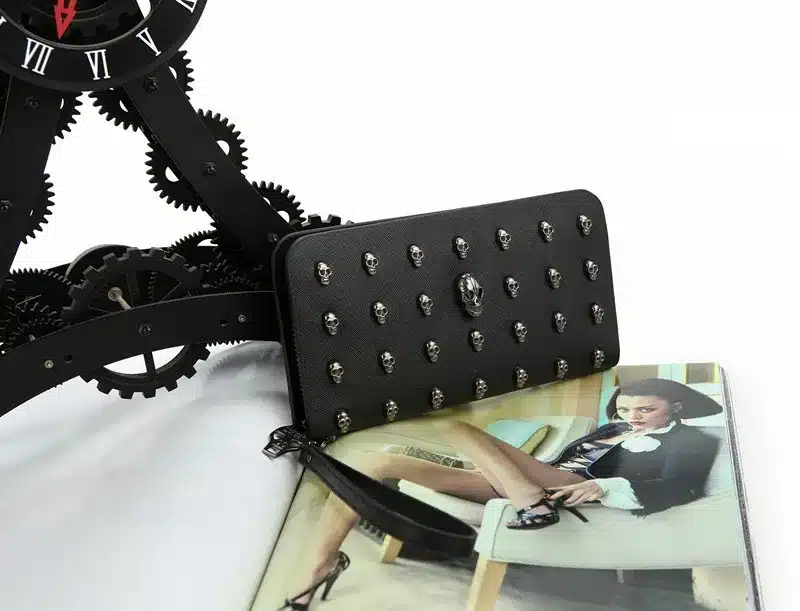 Man leather bag High Quality Skull Wallet Personality Clutch Bags Rivets PU Leather Purse Zipper Card Holder Punk Wallets H006 17