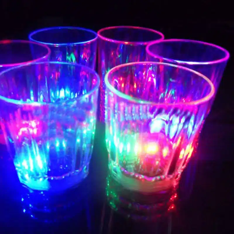 LED tulega shotiklaasid - 6 tk | kujundav pilt e-kaubamaja pildikogust
