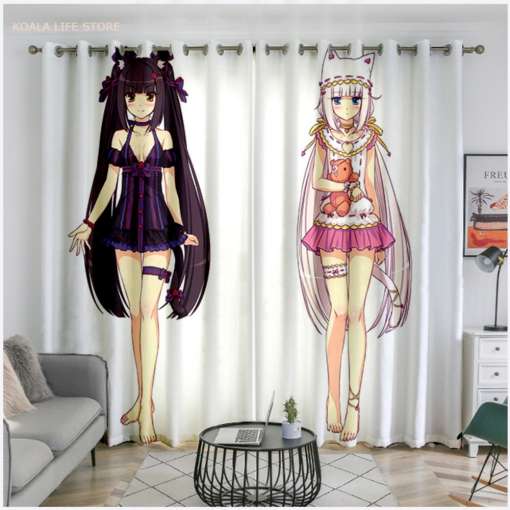 valged kardinad anime stiilis tegelastega, üks tumedate juustega ja teine heledate juustega