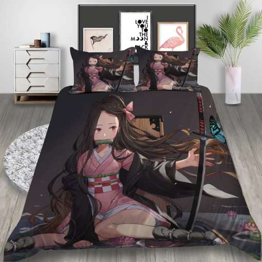 voodipesukomplekt anime tegelasega, millel on roosa ja musta värvi kujundus