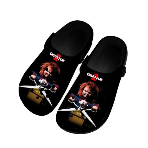 mustad plätud Chucky kujutisega