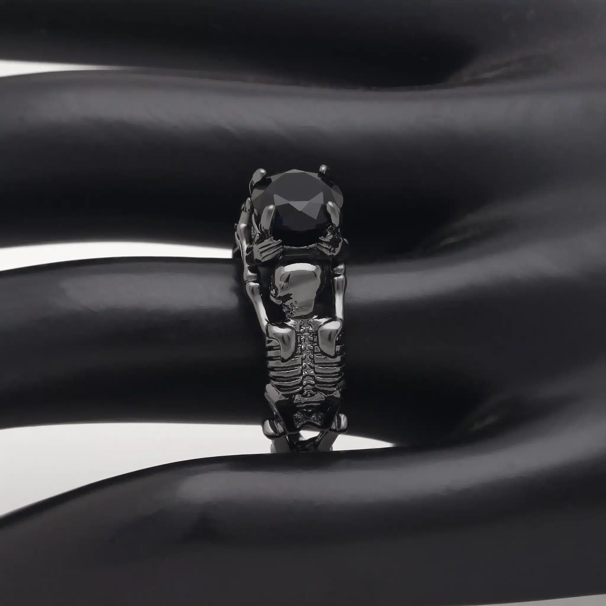 UFOORO Ghost evil Skull skeleton Hand CZ Ring European and American Punk style Motor Biker Men Ring 2017 new skull men's jewelry 30