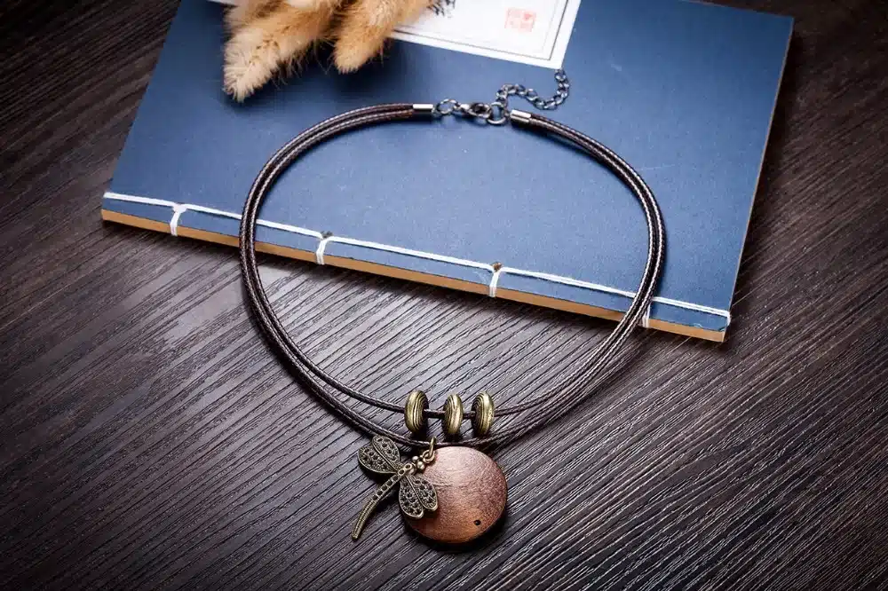 Fashion Choker Woman Necklaces vintage Jewelry Dragonfly Wooden pendant Long necklace for women collares mujer kolye 30