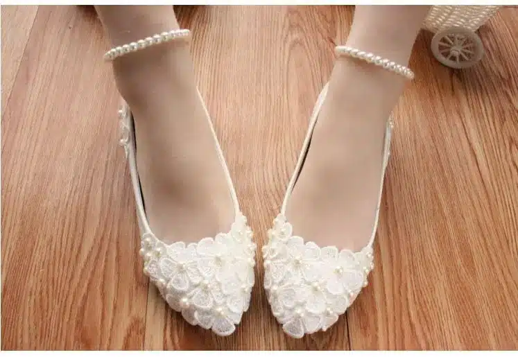 MIDDLE/LOW/HIGH HEELS white pumps shoes with lace flowers cheap low price, bridal pearls anklets party pumps, TG005 women's shoe 17