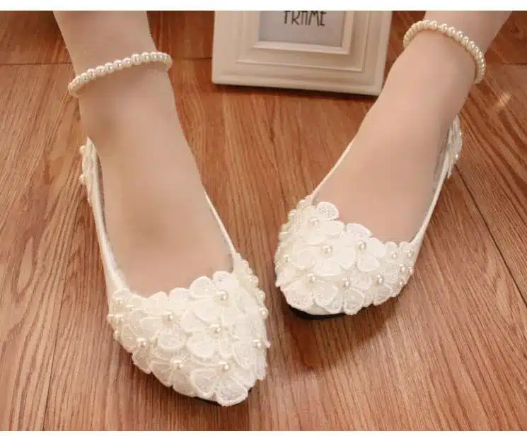 MIDDLE/LOW/HIGH HEELS white pumps shoes with lace flowers cheap low price, bridal pearls anklets party pumps, TG005 women's shoe 18