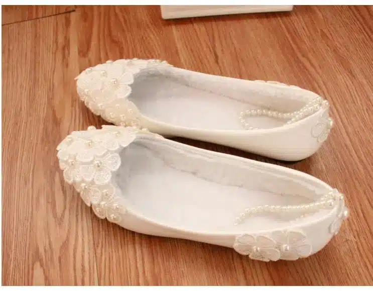 MIDDLE/LOW/HIGH HEELS white pumps shoes with lace flowers cheap low price, bridal pearls anklets party pumps, TG005 women's shoe 19