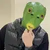 roheline lindude mask kollaste silmade ja nokaga