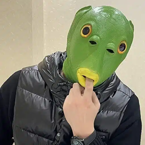 roheline lindude mask kollaste silmade ja nokaga