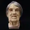 kortsuline vanamehe mask hallide juustega