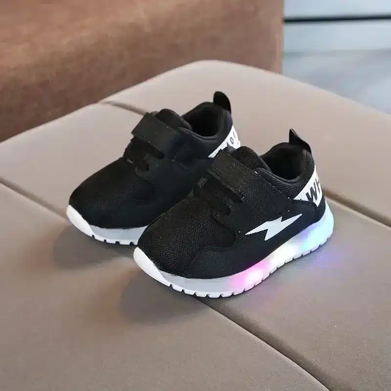 Kid-Tennis-2023-Spring-And-Autumn-Children-LED-Sneakers-Boys-Glowing-Shoes-kids-Baby-Girls-Toddler-3 – saadaval Tootemaailm e-kaubamajas