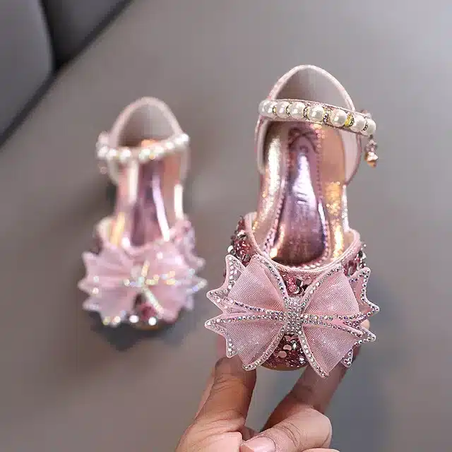 Suurte lipsudega peokingad | E-pood Tootemaailm Suurte lipsudega peokingad