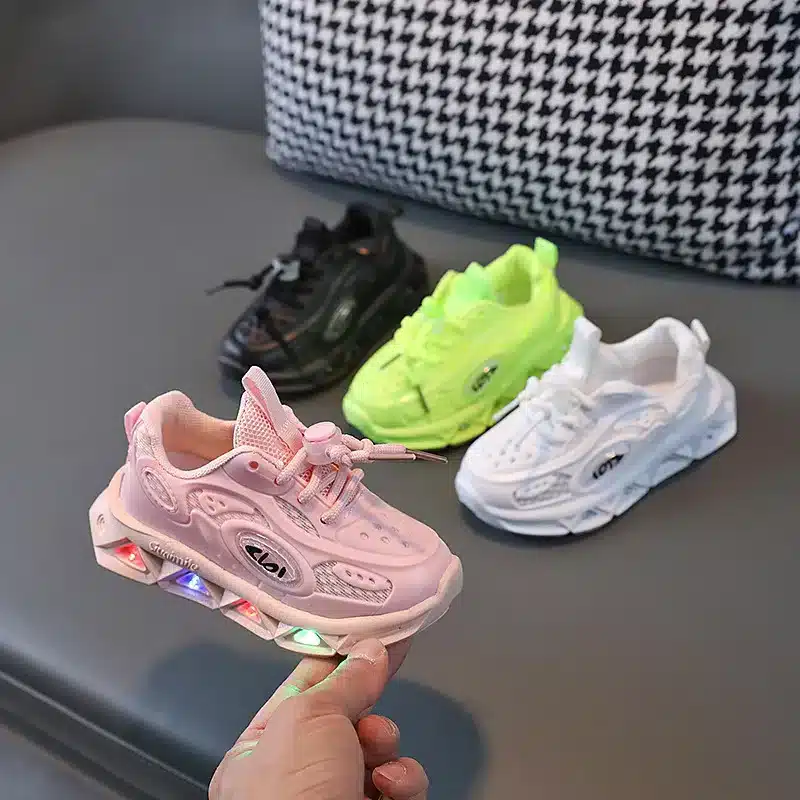 2023-Boys-New-Cartoon-Sneakers-Children-Baby-Spring-Breathable-Mesh-LED-Luminous-Sports-Shoes-Kids-Casual-5 – saadaval Tootemaailm e-kaubamajas