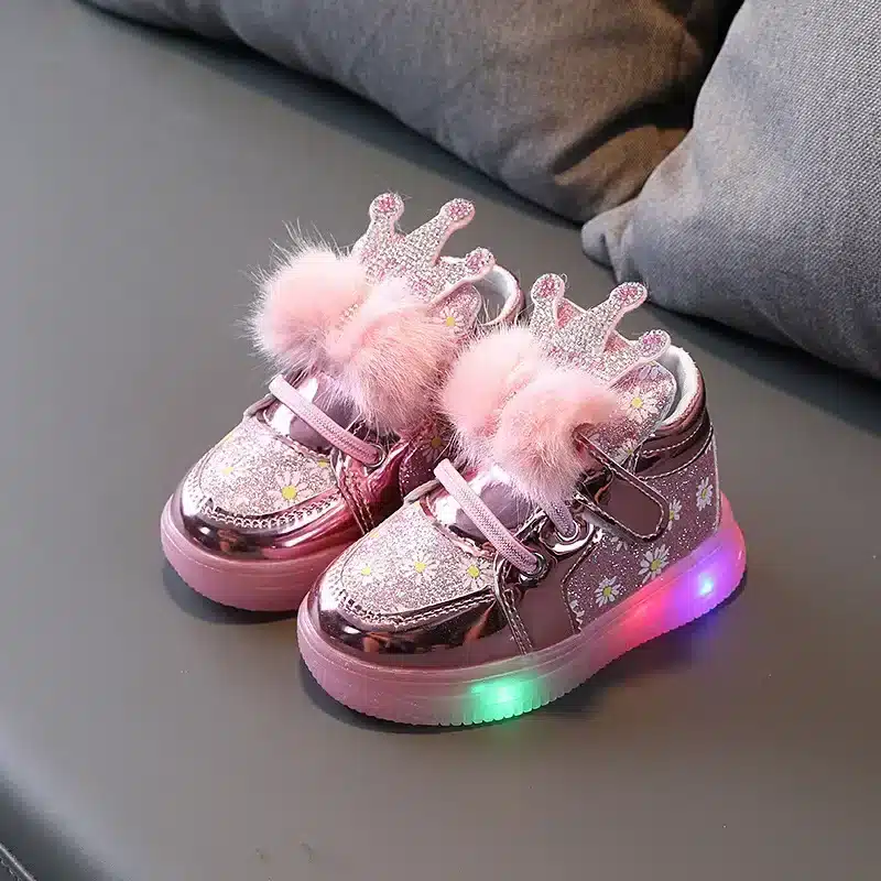 Girls-Glowing-Sneakers-with-LED-Light-Fashion-Soft-Fluffy-Bow-knot-with-Crown-Princess-Flowers-Children-5 – saadaval Tootemaailm e-kaubamajas