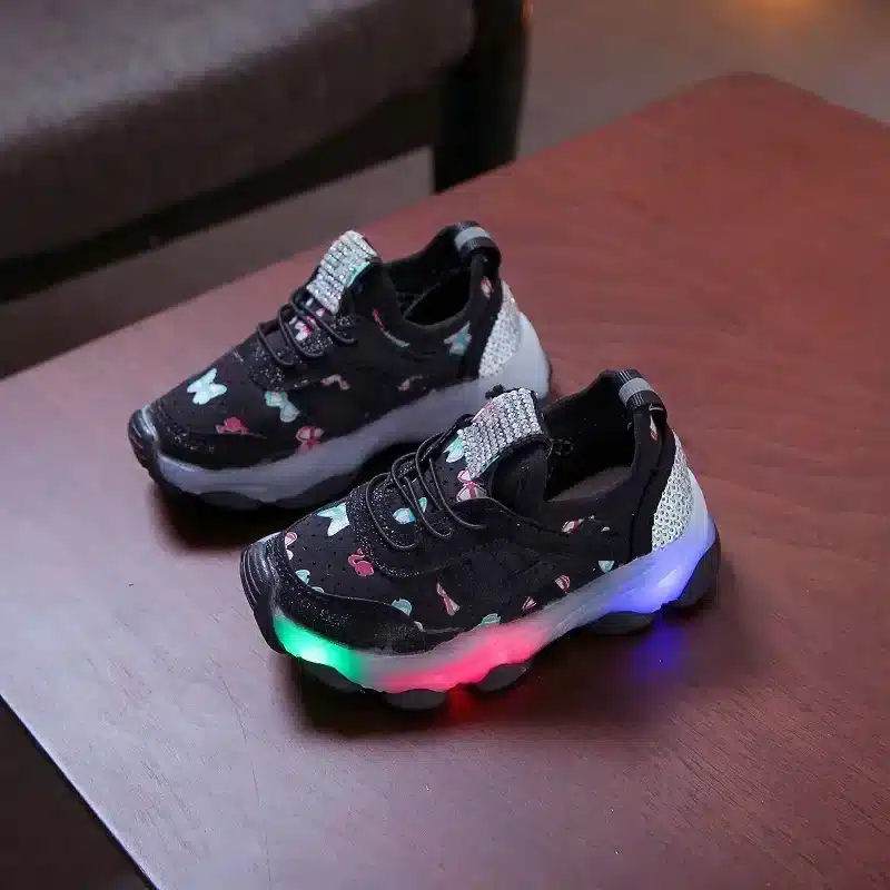 Kid-Shoes-Children-s-LED-Shining-Shoes-2023-Spring-New-Boys-Sports-Shoes-Girls-Elastic-Fabric-2 – saadaval Tootemaailm e-kaubamajas