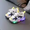 Tossud värviliste LED tuledega | E-pood Tootemaailm Tossud värviliste LED tuledega
