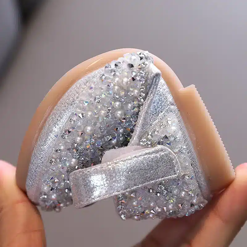 Autumn-Girls-Rhinestone-Leather-Shoes-2022-Spring-Pearl-Bow-Princess-Shoes-Soft-Children-Baby-Toddler-Single-4 – saadaval Tootemaailm e-kaubamajas