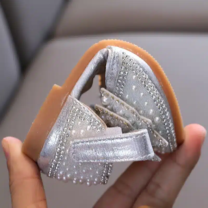 Summer-Girls-Flat-Princess-Sandals-Fashion-Sequins-Bow-Rhinestone-Baby-Shoes-Kids-Shoes-For-Party-Wedding-4 – saadaval Tootemaailm e-kaubamajas