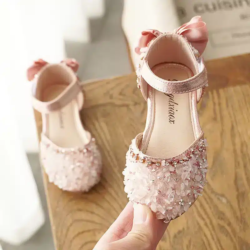 New-Kids-Leather-Shoes-Girls-Wedding-Shoes-Children-Princess-Sandals-Sequins-Bow-Girls-Casual-Dance-Shoes-4 – saadaval Tootemaailm e-kaubamajas