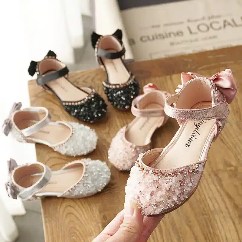 New-Kids-Leather-Shoes-Girls-Wedding-Shoes-Children-Princess-Sandals-Sequins-Bow-Girls-Casual-Dance-Shoes-1 – saadaval Tootemaailm e-kaubamajas