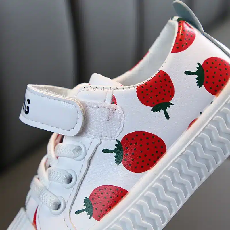 Hot-sale-pineapple-strawberry-spring-and-autumn-new-soft-bottom-girls-children-students-casual-non-slip-3 – saadaval Tootemaailm e-kaubamajas