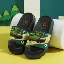 mustad laste plätud tankide ja sihtmärgi kujundusega