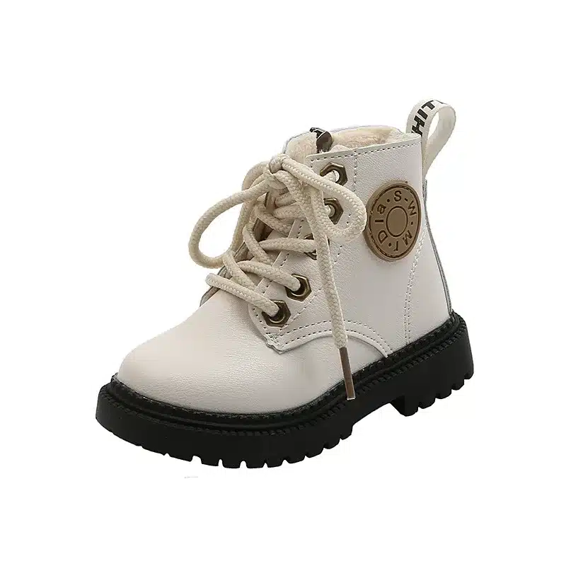 Laste saapad - Stylish white leather boots for kids with plush lining, non-slip sole, waterproof design, perfect for Autumn/Winter.