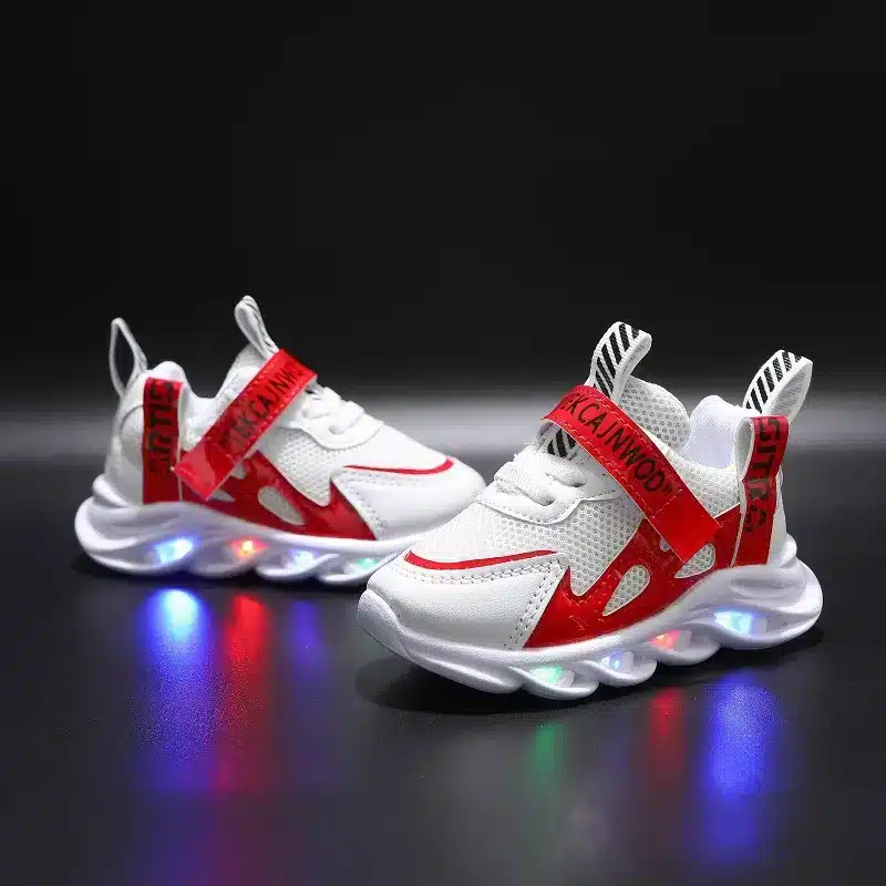 New-LED-Children-Glowing-Shoes-Baby-Luminous-Sneakers-Boys-Lighting-Running-Shoes-Kids-Breathable-Mesh-Sneakers-2