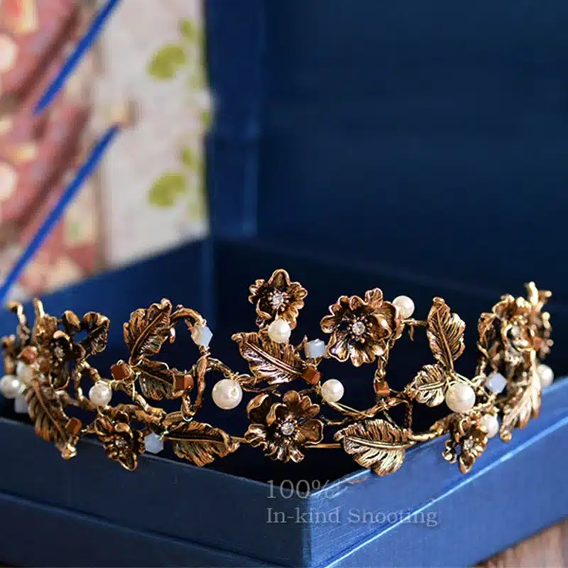 Elegantne ja luksuslik vintage välimusega kuldne tiaara soodsa hinnaga