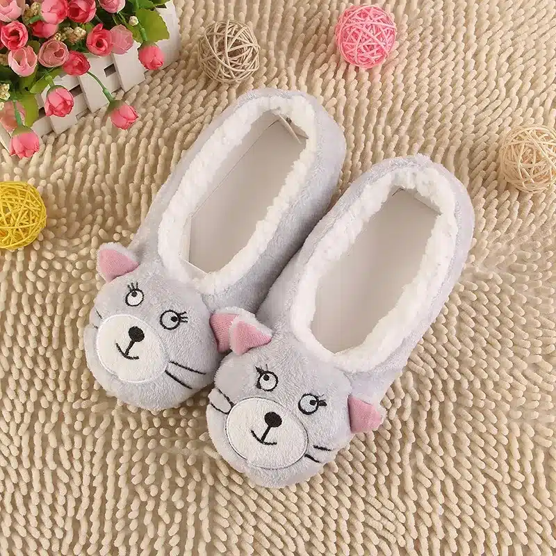 2017 New Warm Flats Soft Sole Women Indoor Floor Slippers/Shoes Animal Shape White Gray Cows Pink Flannel Home Slippers 6 Color 25