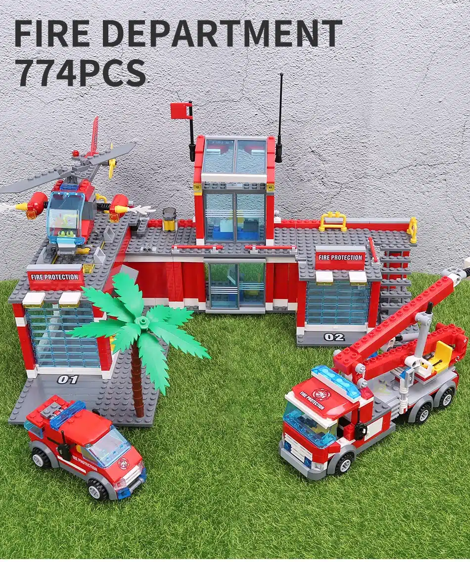 lego tuletõrjedepoo komplekt koos helikopteri, tuletõrjeautode ja palmipuuga murul